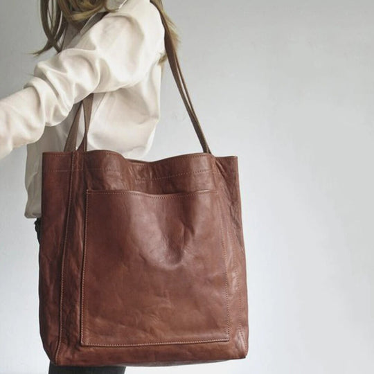 Giulia. - Elegant and practical leather bag